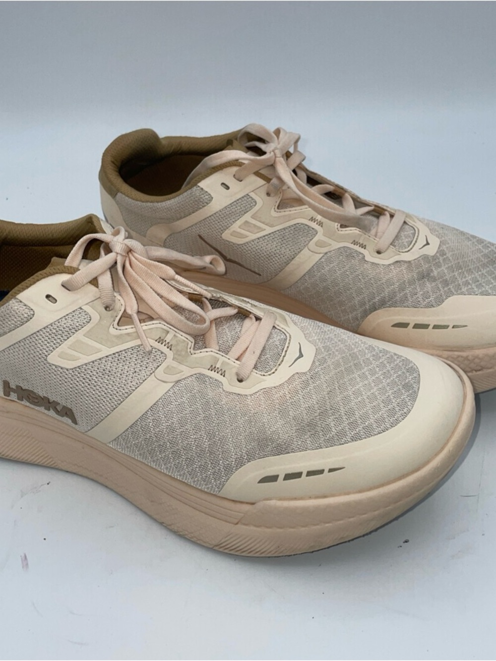 Hoka‎ Men's Light Beige/Pale Pink Cushioned Running Shoes